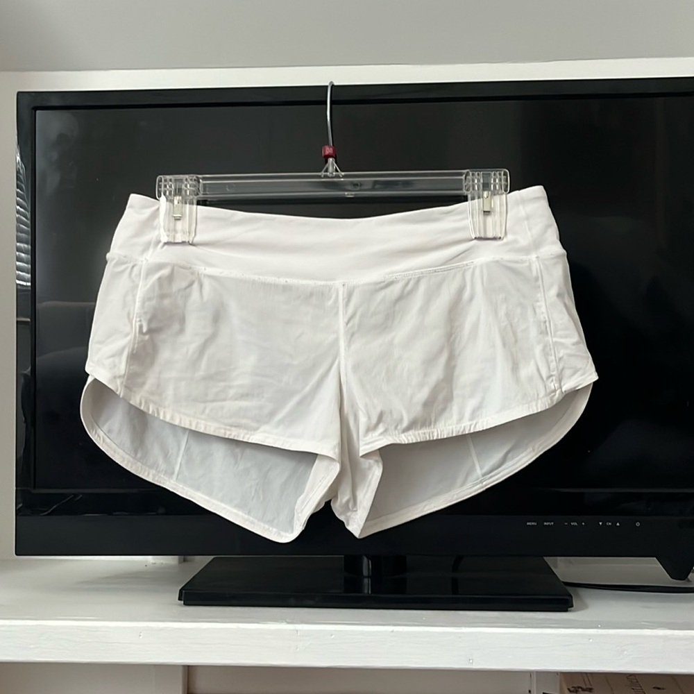 White Lululemon speed up Shorts